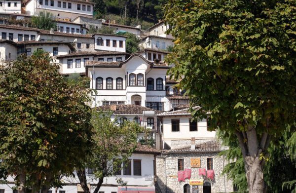 Tirana - Belsh - Berat